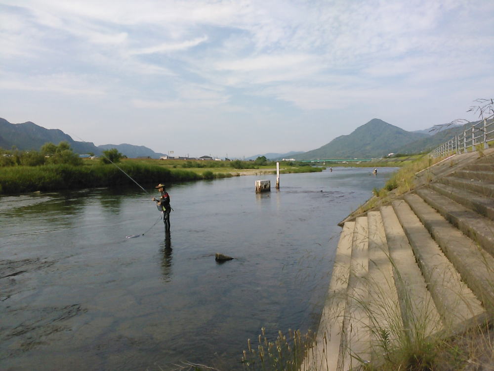 佐波川新橋釣り風景